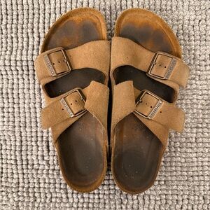 Tan Suede Birkenstocks EU40